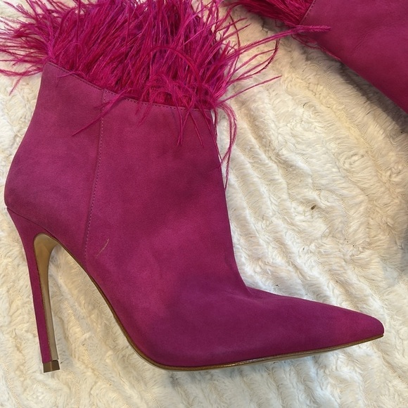 Michael Kors Fuchsia ostrich Feathered Women's Ankle Boots size 8 women’s - Picture 3 of 10